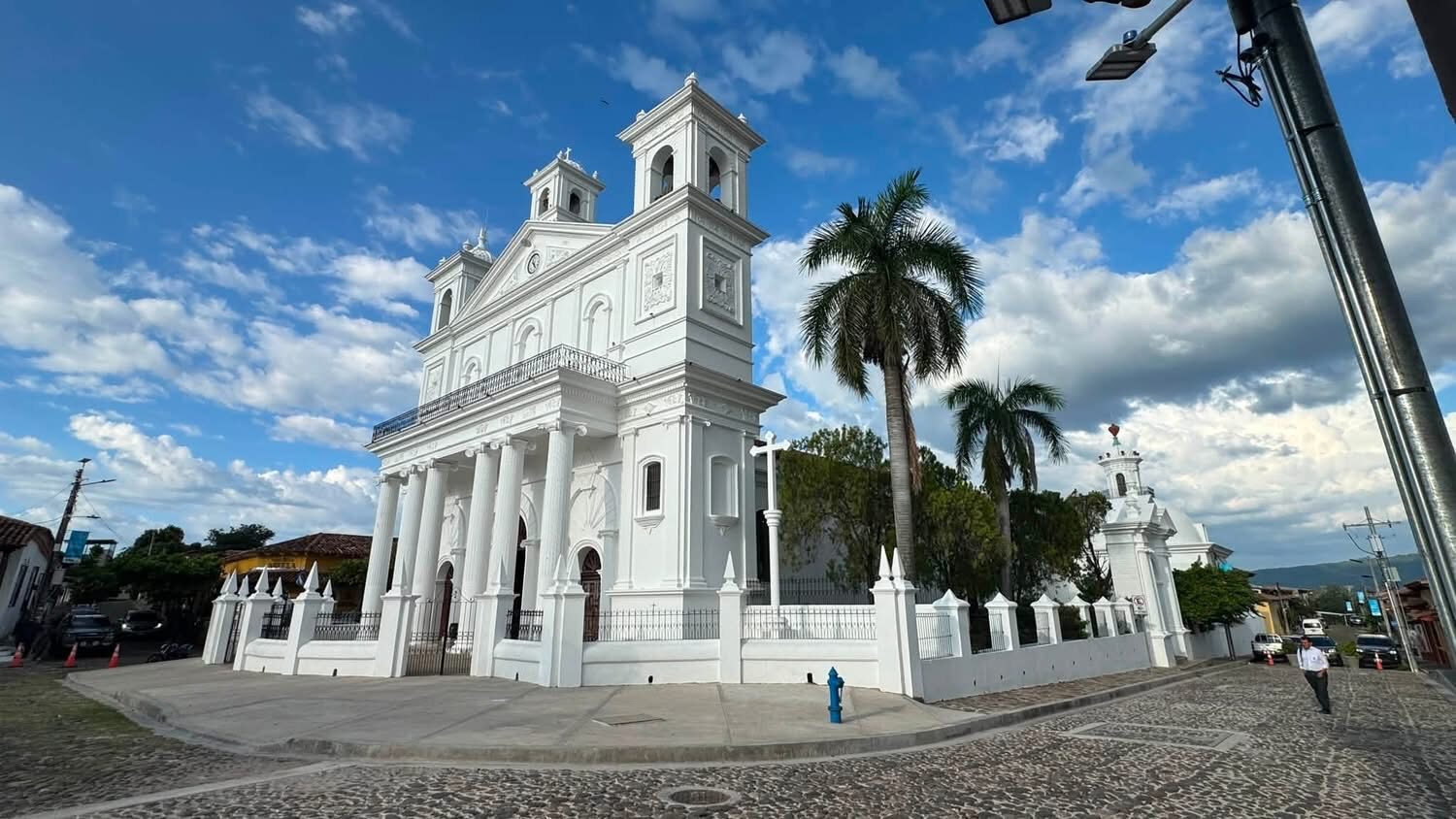 Salcoatitán church